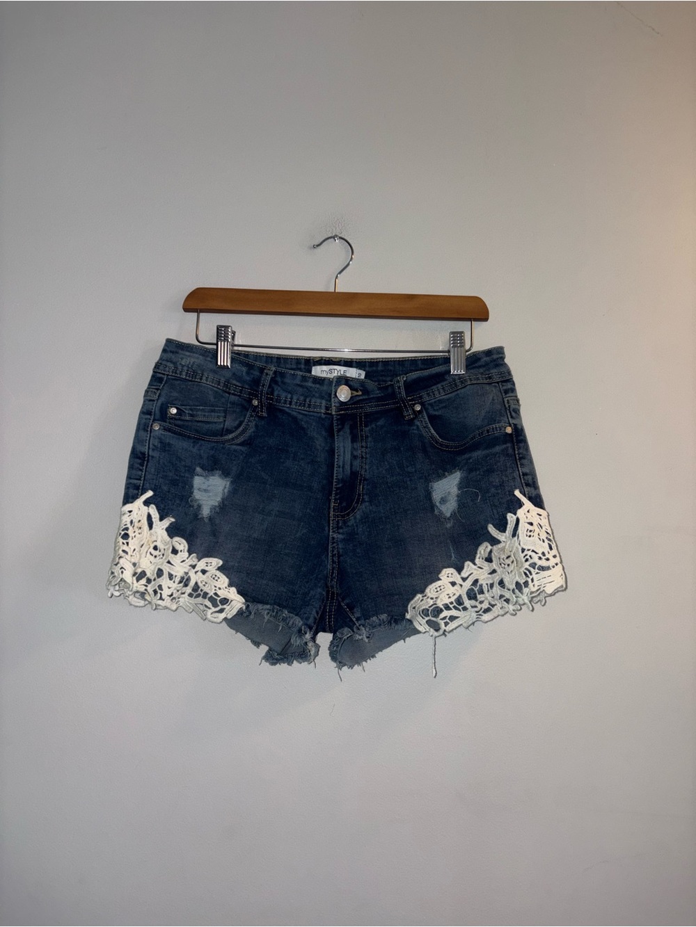MyStyle | Distressed Lace Denim Shorts